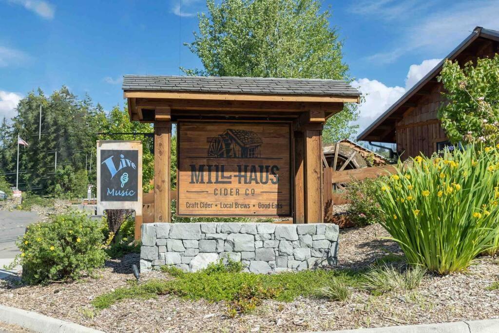 R & R Chalet At Mt. Rainier Ashford Exterior photo