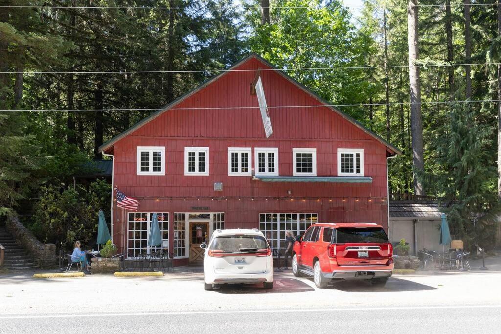 R & R Chalet At Mt. Rainier Ashford Exterior photo